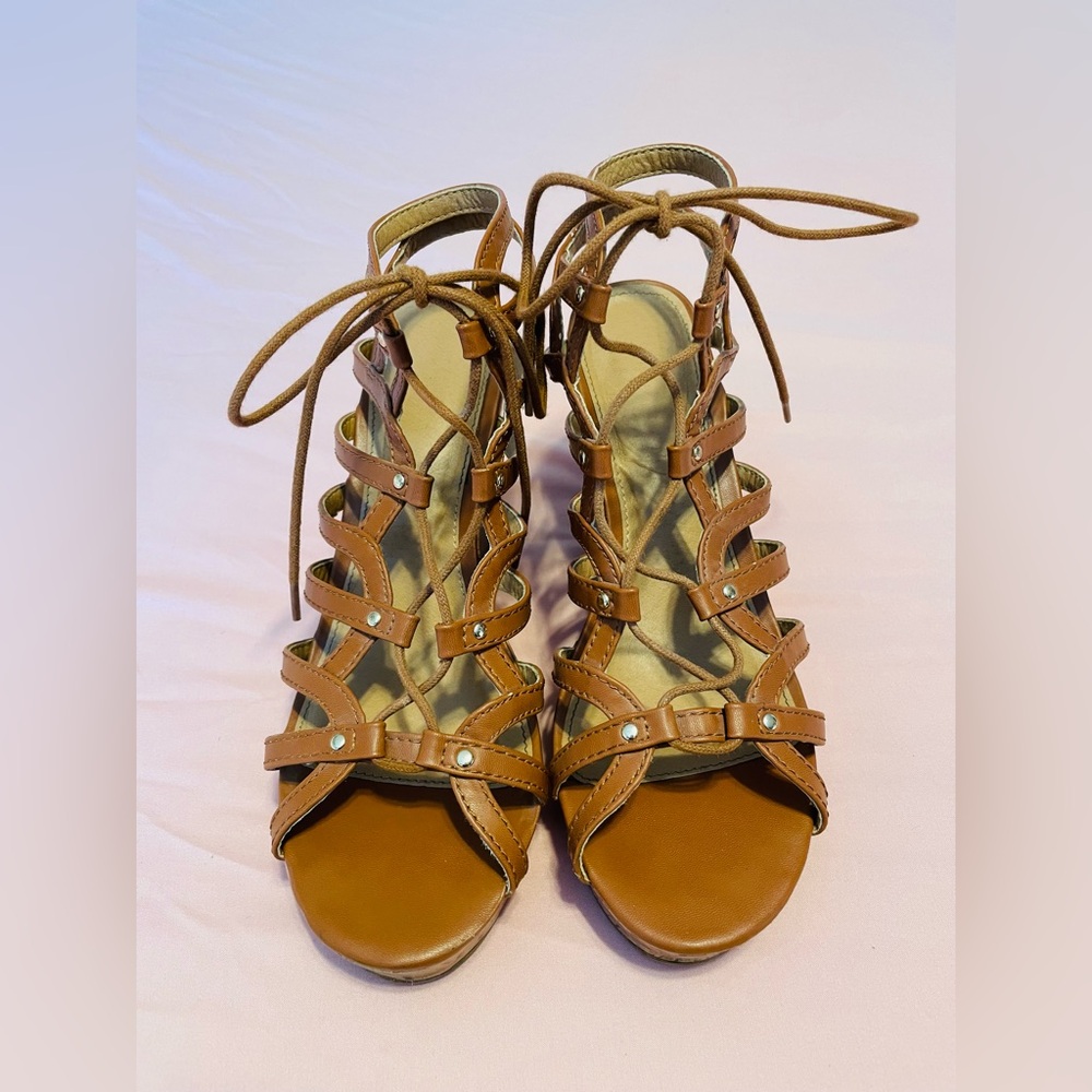 Brash Tan Wedges